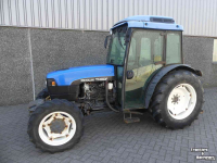 Tracteur pour vignes et vergers New Holland TN90F