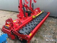 Herse rotative Kverneland rotorkopeg H-series 300, pakkerwals en hef