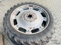 Roues, Pneus, Jantes, Barillets Jumelage  12.4x46 op velg CNH set!