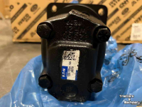 Chargeuse compacte Case Hydr. motor voor Case 420  CPX420 2555 Parts nr:175430A2