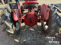 Tracteur International Farmell D 324