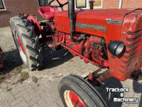 Tracteur International Farmell D 324