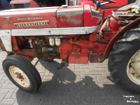 Tracteur pour vignes et vergers International 423