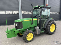 Tracteur John Deere 5615 v