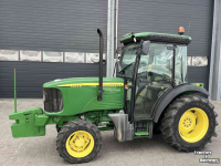 Tracteur John Deere 5615 v