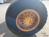 Roues, Pneus, Jantes, Barillets Jumelage  As met banden