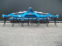 Cultivateur Awemak POLON Zware Cultivator met rol stoppel