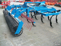 Cultivateur Awemak POLON Zware Cultivator met rol stoppel