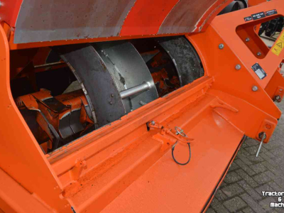 Broyeur de fanes Struik glutton 3000