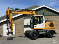 Pelles sur pneus Liebherr A918