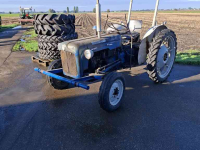 Tracteur Ford Dexta oldtimer trekker