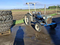 Tracteur Ford Dexta oldtimer trekker