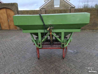 Distributeur d‘engrais Amazone Kunstmeststrooier
