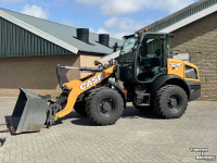 Chargeuse sur pneus Case 321F    snelloper