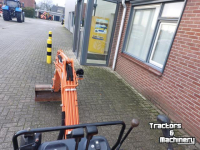 Pelles sur pneus Hitachi ZX 10U