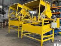 Basculeur de caisses Tong Kisten-kantelaar met afvoerband / uitvoerband 2500X2000 mm