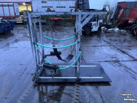 Etable à barre de garrot  Klauwbekapbox / Klauwverzorgingsbox