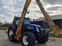 Tracteur  New holland 7050 Tractor + Herder MBK 513 LSH