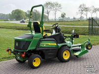 Tracteur Tondeuse Autoporté John Deere 1570 ZITMAAIER