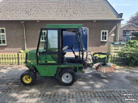 Tracteur porte-outils Roberine Werktuigendrager met onkruidborstel