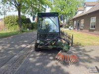 Tracteur porte-outils Roberine Werktuigendrager met onkruidborstel