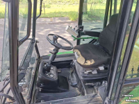 Tracteur porte-outils Roberine Werktuigendrager met onkruidborstel