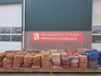 Autres matériel d´irrigation et accessoires  Diverse gebruikte beregeningsslangen en sproeiers