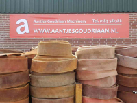 Autres matériel d´irrigation et accessoires  Diverse gebruikte beregeningsslangen en sproeiers