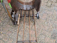 Arracheuse des mottes  Zij rooier 50 cm