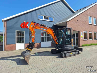 Mini pelleteuse Doosan Develon DX35Z-7