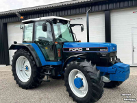 Tracteur Ford 8240