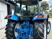 Tracteur Ford 8240