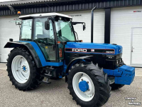 Tracteur Ford 8240