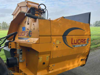 Distributeur de paille pour des logettes Lucas Lucas Stroblazer stroverdeler