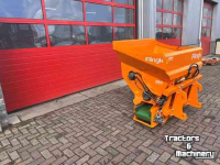 Épandeur de sciure pour des logettes Flingk KSS 750 incl. snelwissel Giant haken