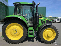 Tracteur John Deere 6M 125