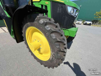Tracteur John Deere 6M 125