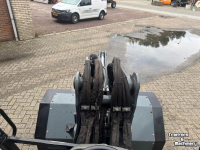 Chargeuse sur pneus Giant V5003