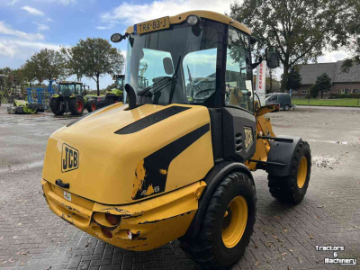 Chargeuse sur pneus JCB 406