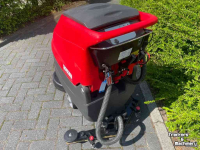 Balayeuses et balayeuses aspirantes Meclean Powerscrub Schrob/Zuigmachine