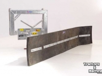 Rabot caoutchouc Qmac Rubber feed scraper 2.10 mtr Hookup Weidemann