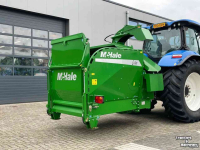 Distributeur de paille pour des logettes McHale C430