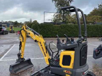 Mini pelleteuse New Holland E14D