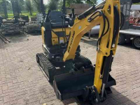 Mini pelleteuse New Holland E14D