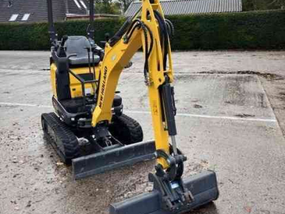 Mini pelleteuse New Holland E14D