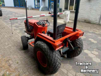 Tracteur pour vignes et vergers Kubota B 8200