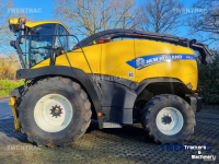 Ensileuse automotrice New Holland FR 600 hakselaar