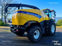 Ensileuse automotrice New Holland FR 600 hakselaar
