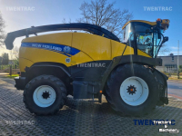 Ensileuse automotrice New Holland FR 600 hakselaar