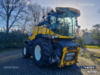 Ensileuse automotrice New Holland FR 600 hakselaar